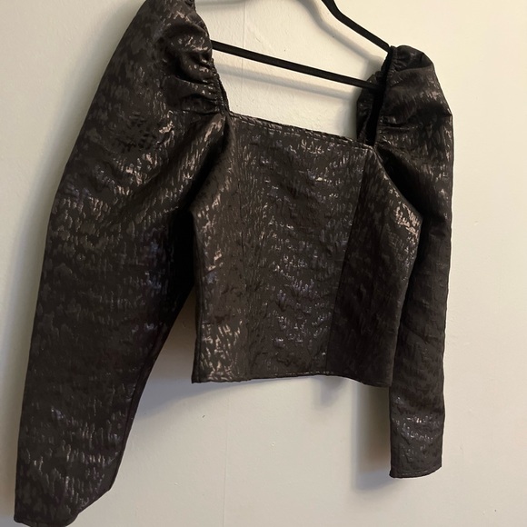 black corset top with puff long sleeves - Picture 3 of 3